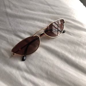 BUNDLE OF 4 sunglasses